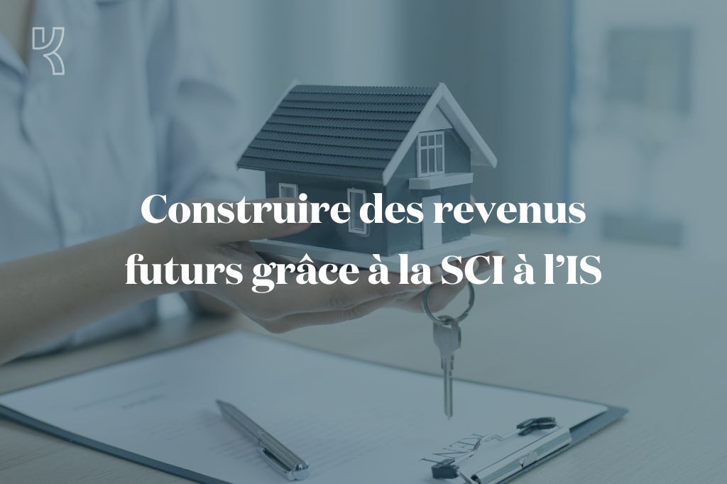 Illustration d’un immeuble moderne avec des documents financiers et une calculatrice, représentant la gestion optimisée d’une SCI à l’IS.